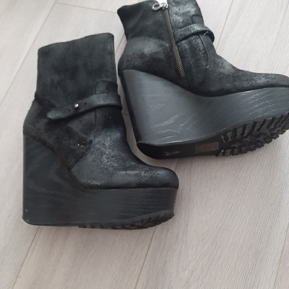 Boots - Picture 2 of 2